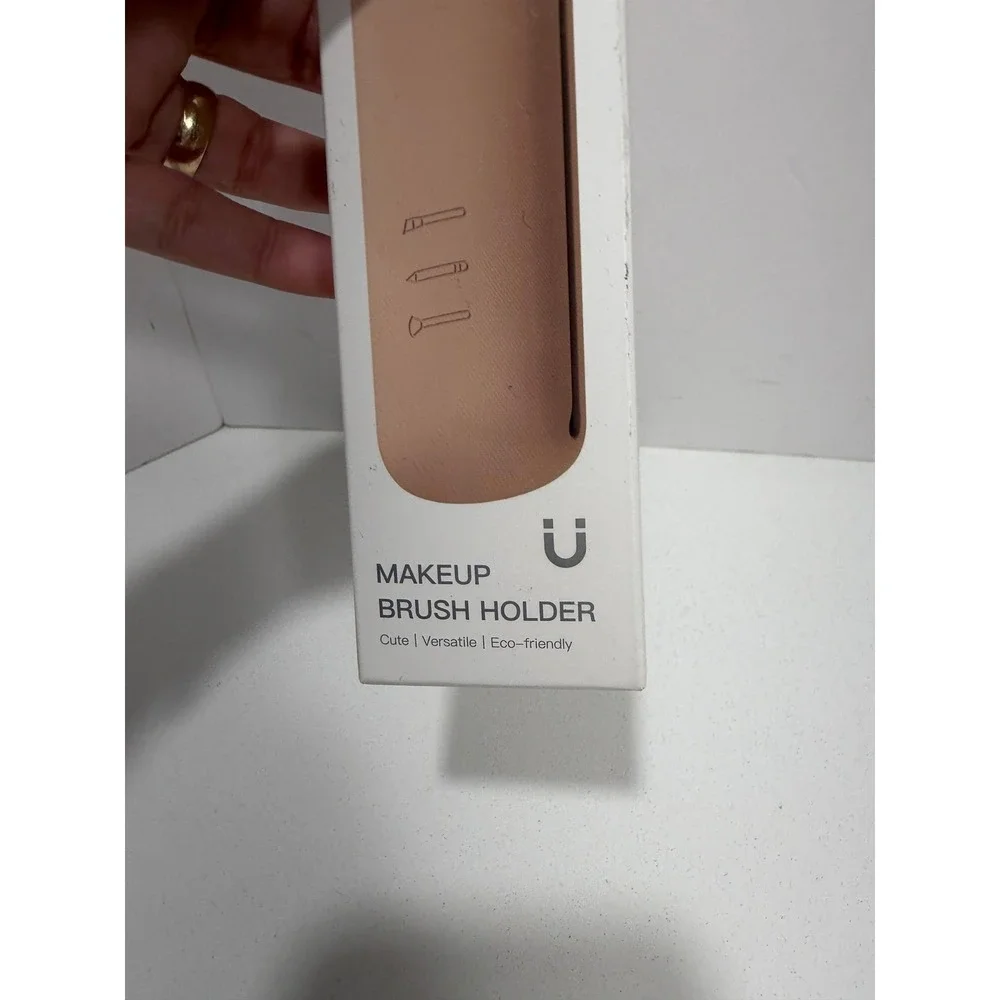 Silicone Makeup Brush Holder Mini Travel Case Magnet Button Tan W-I0159